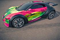 Французская художница разукрасила спортивный электромобиль Citroen