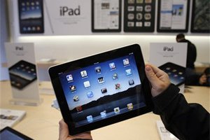 Китайские писатели обвинили Apple в книжном пиратстве
