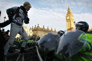 Новые волны протеста в Лондоне!